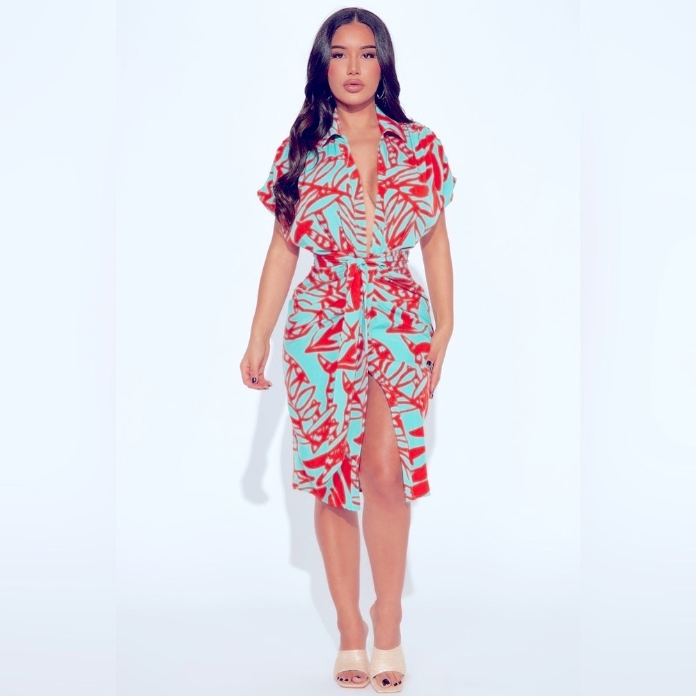 Fashion nova Resort Ready Red and Blue Wrap Midi sunDress
